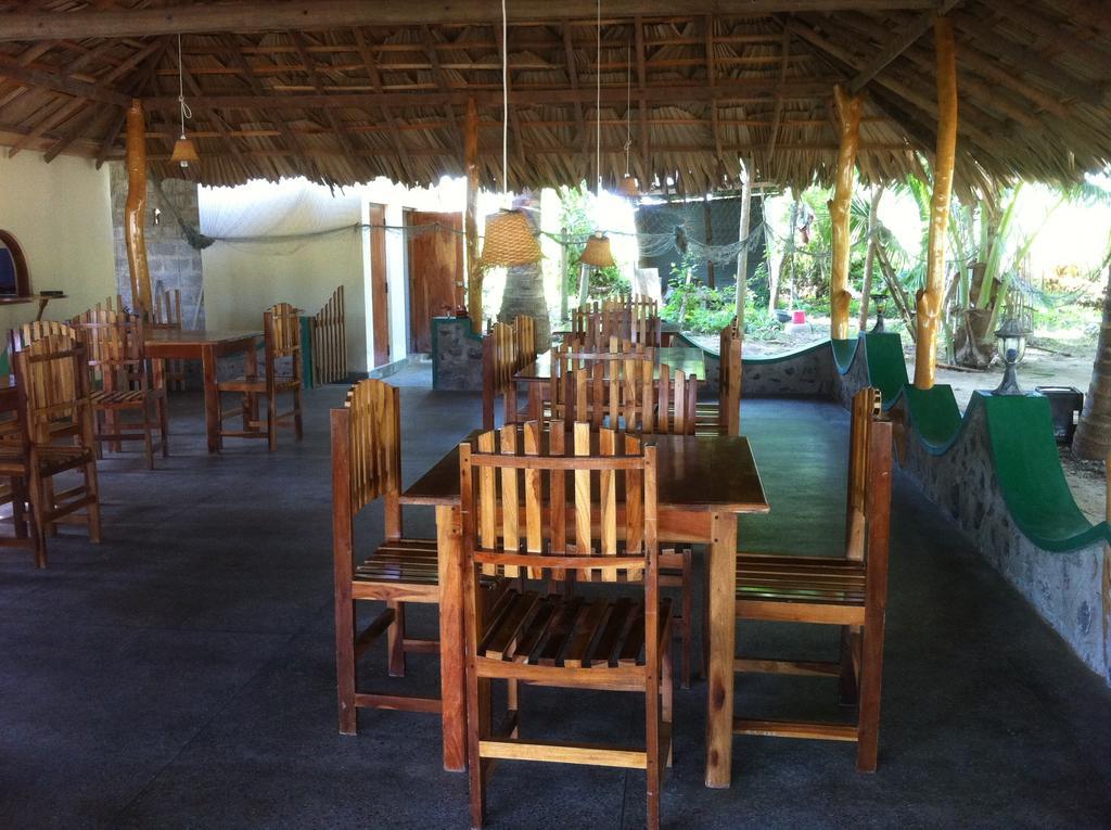 Fishermens Lodge & Restaurant Ranna Exterior photo